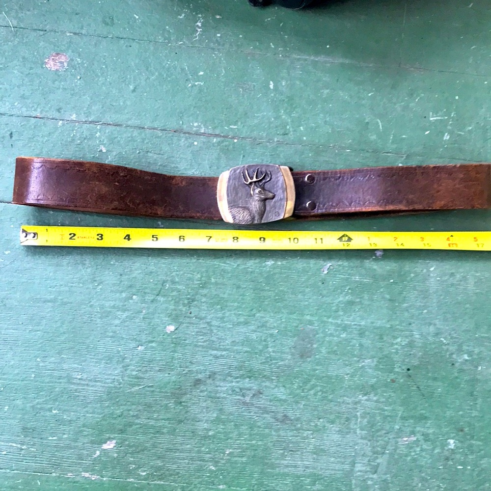 Brown Leather Men’s Belt with Deer Buckle
